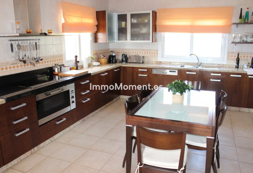 Reventa - Villa independiente - Marbella - Artola