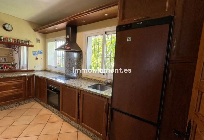 Reventa - Villa independiente - Marbella - Elviria