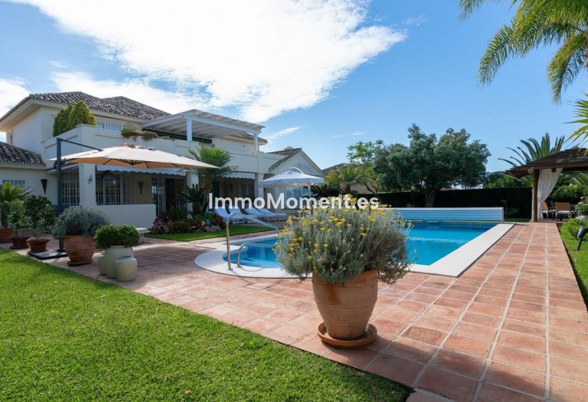 Reventa - Villa independiente - Marbella - Elviria