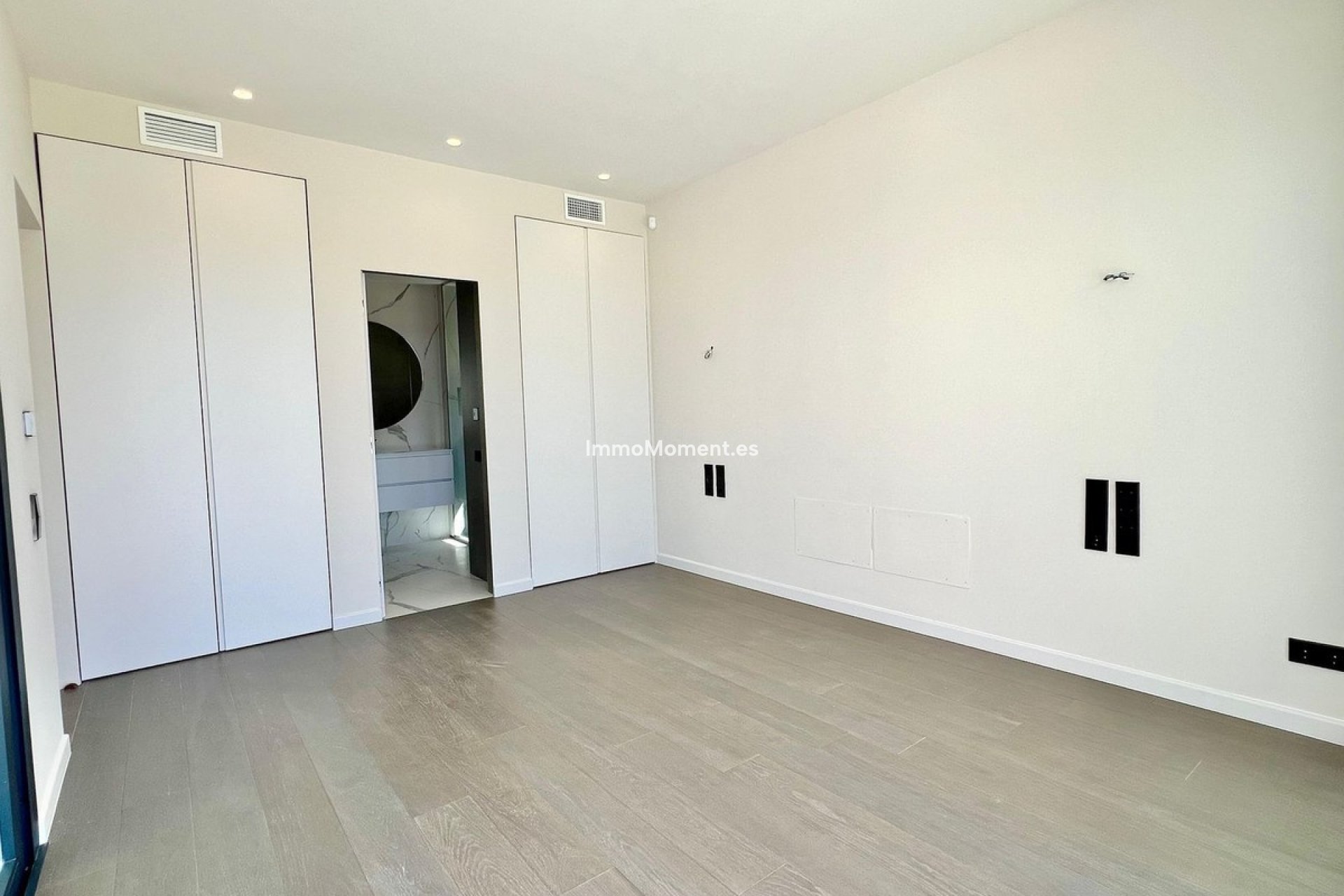Reventa - Villa independiente - Marbella - Elviria