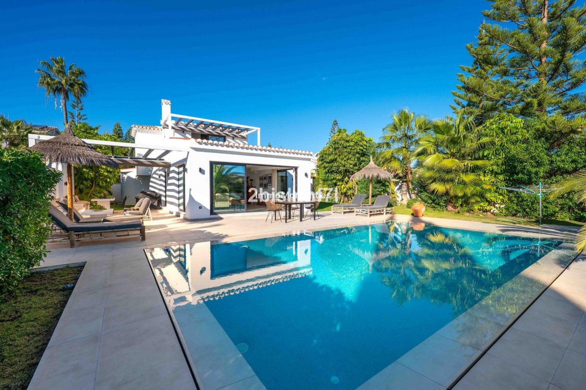 Reventa - Villa independiente - Marbella - Elviria