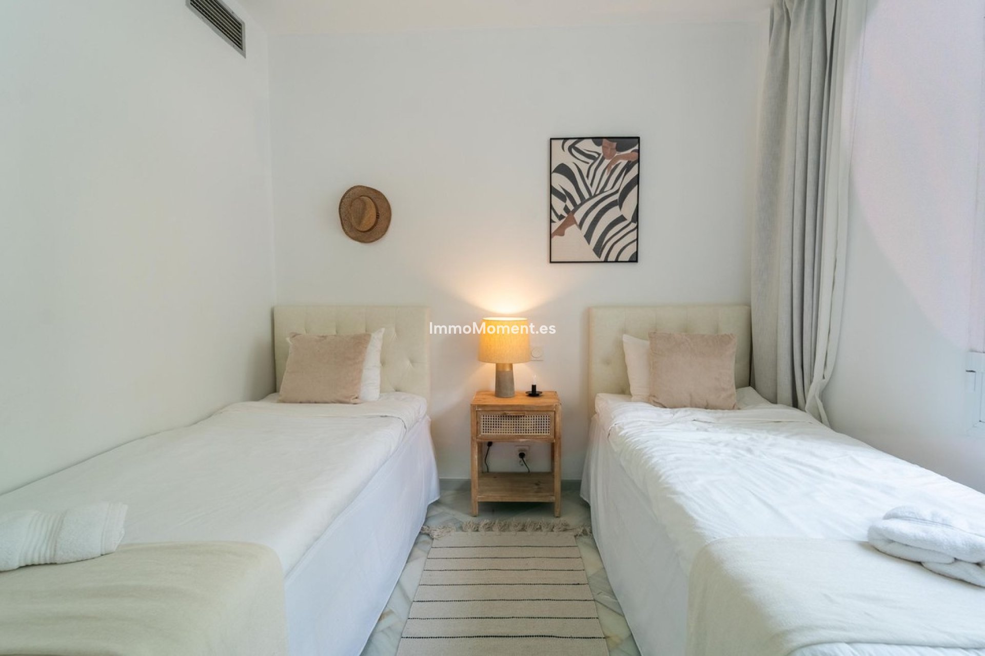 Reventa - Villa independiente - Marbella - Elviria