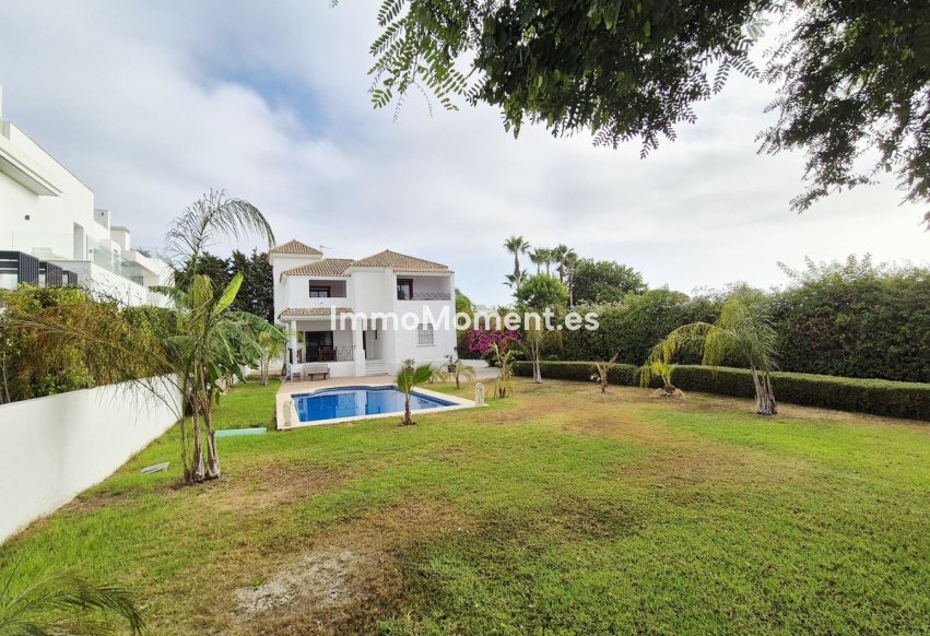 Reventa - Villa independiente - Marbella - Guadalmina Baja