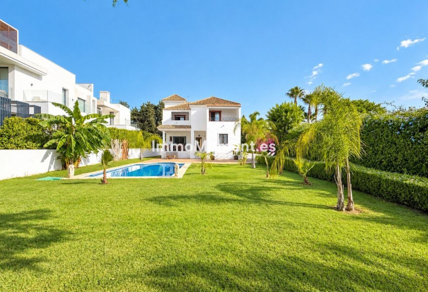 Reventa - Villa independiente - Marbella - Guadalmina Baja