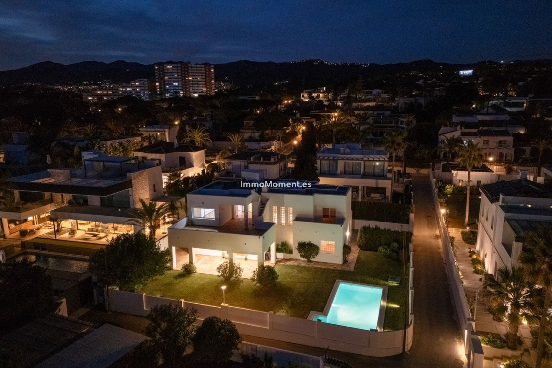 Reventa - Villa independiente - Marbella - Marbesa