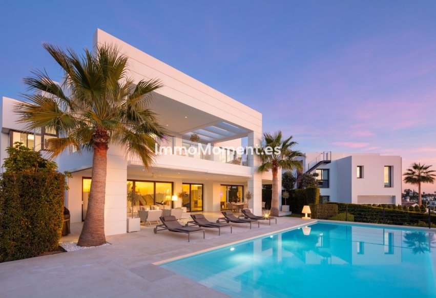 Reventa - Villa independiente - Marbella - Nueva Andalucía