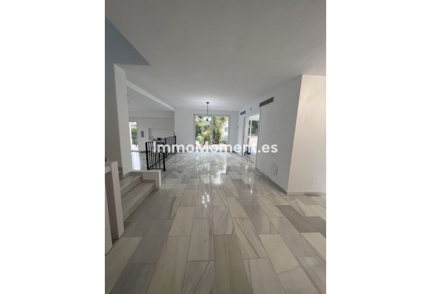 Reventa - Villa independiente - Marbella - Nueva Andalucía