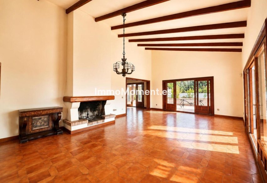 Reventa - Villa independiente - Marbella - Río Real