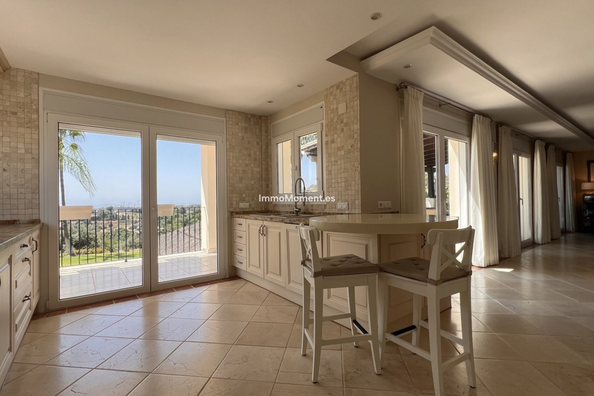 Reventa - Villa independiente - New Golden Mile - El Padron