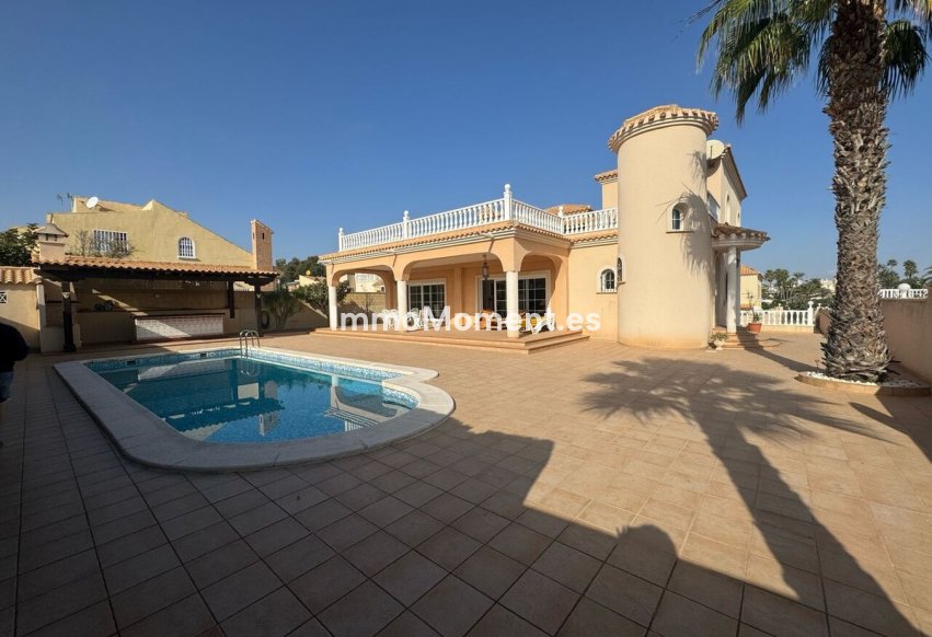 Reventa - Villa independiente - Orihuela - Cabo roig - La Zenia