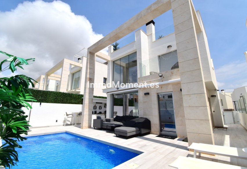 Reventa - Villa independiente - Orihuela - Cabo roig - La Zenia