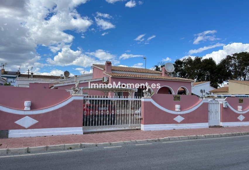 Reventa - Villa independiente - Orihuela - Cabo Roig