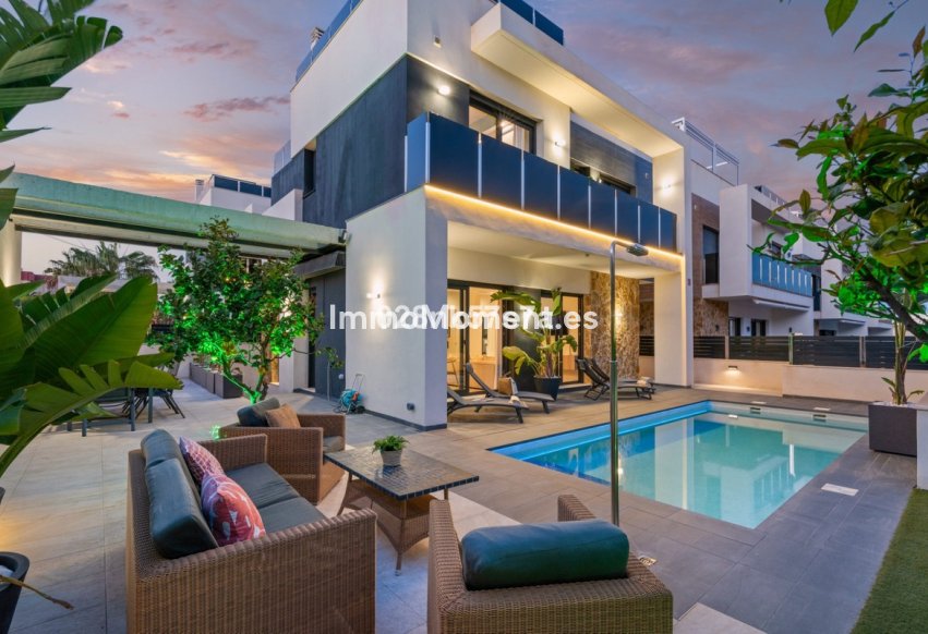 Reventa - Villa independiente - Orihuela - Campoamor