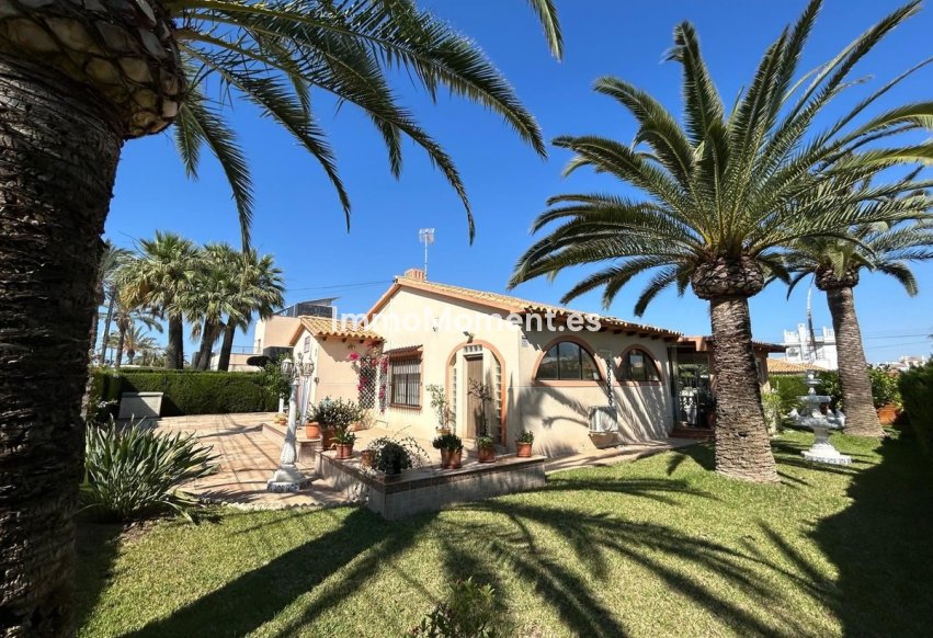 Reventa - Villa independiente - Orihuela Costa - Cabo roig - La Zenia
