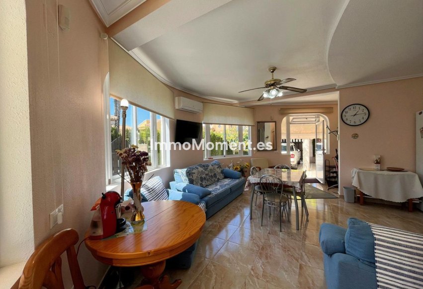 Reventa - Villa independiente - Orihuela Costa - Playa Flamenca