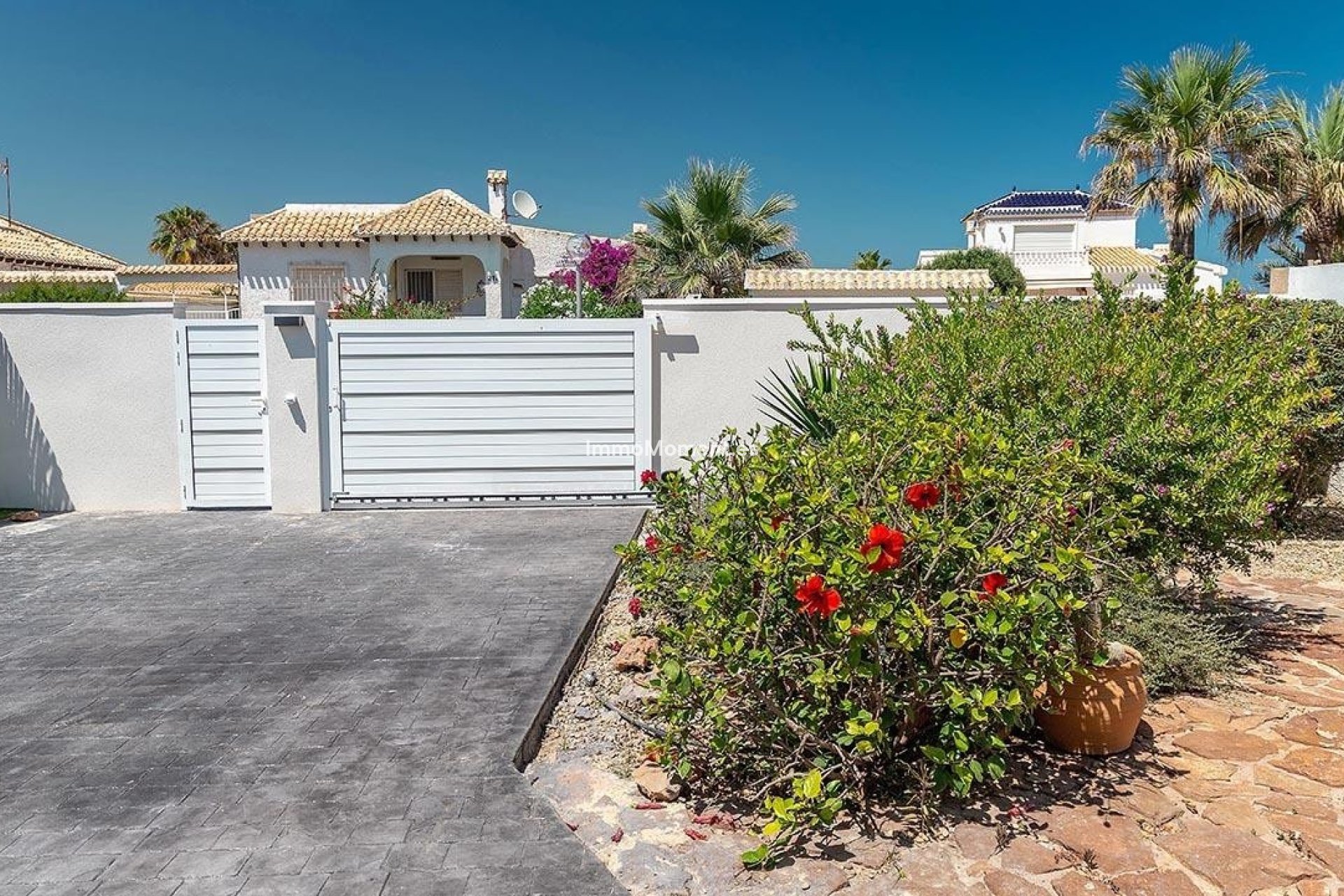 Reventa - Villa independiente - Orihuela Costa - Playa Flamenca