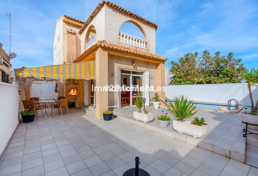 Reventa - Villa independiente - Orihuela Costa - Playa Flamenca