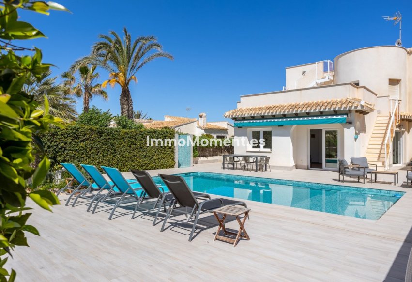 Reventa - Villa independiente - Orihuela Costa - Playa Flamenca