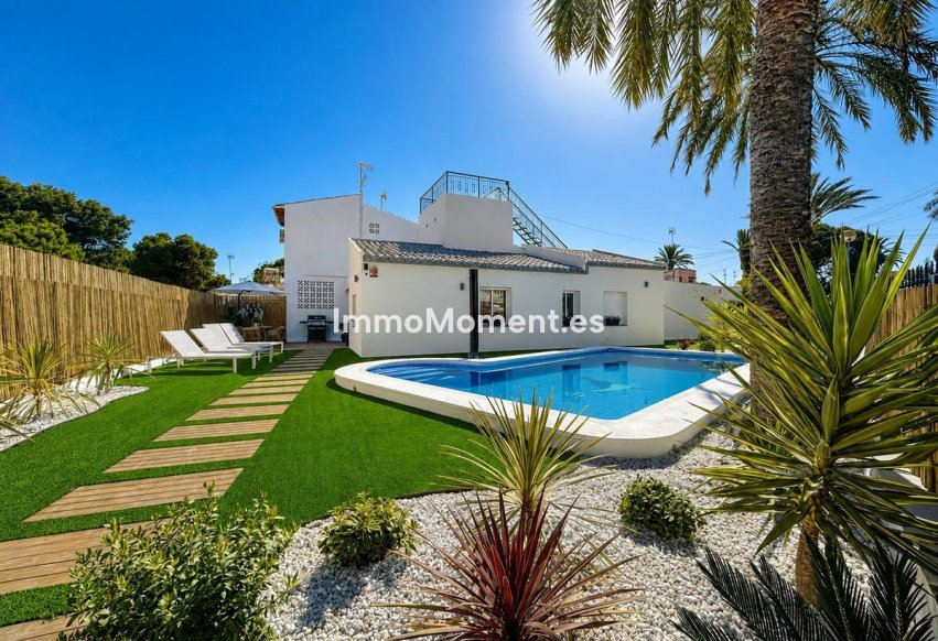 Reventa - Villa independiente - Orihuela Costa - Punta Prima
