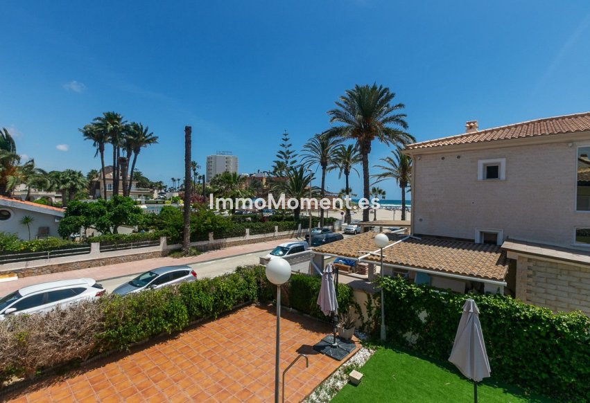 Reventa - Villa independiente - Orihuela Costa
