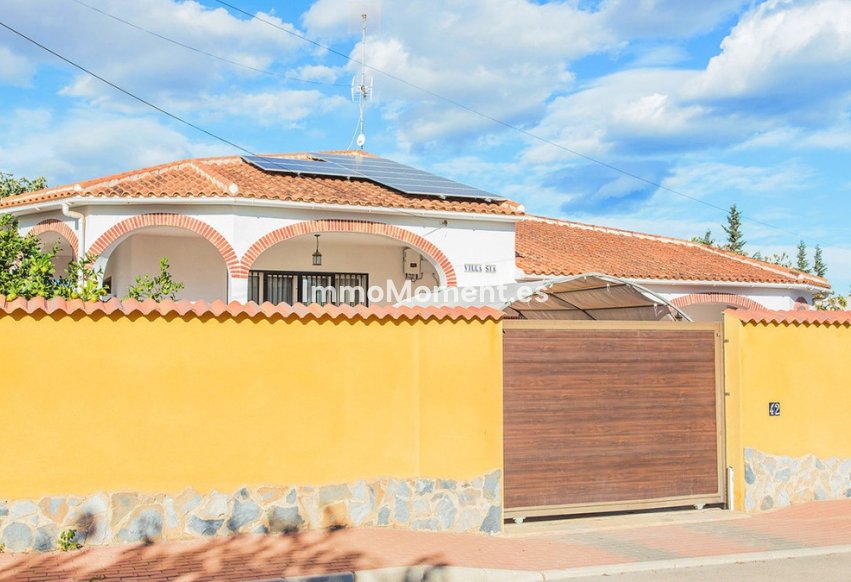 Reventa - Villa independiente - Orihuela - Los Balcones