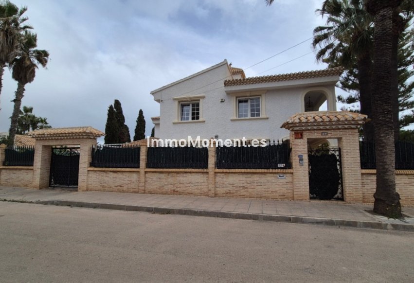 Reventa - Villa independiente - Orihuela - Orihuela Centro