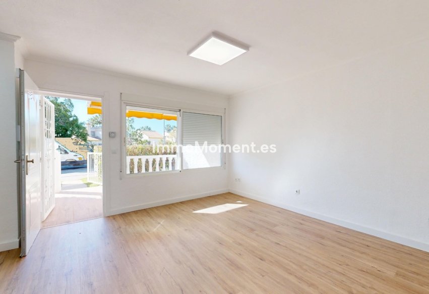 Reventa - Villa independiente - Orihuela - Villamartin