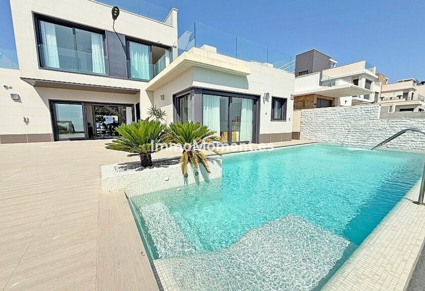 Reventa - Villa independiente - San Miguel de Salinas - San Miguel de Salinas Centro