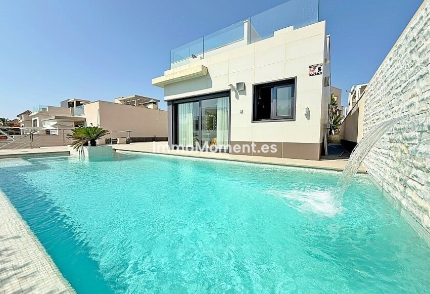 Reventa - Villa independiente - San Miguel de Salinas - San Miguel de Salinas Centro