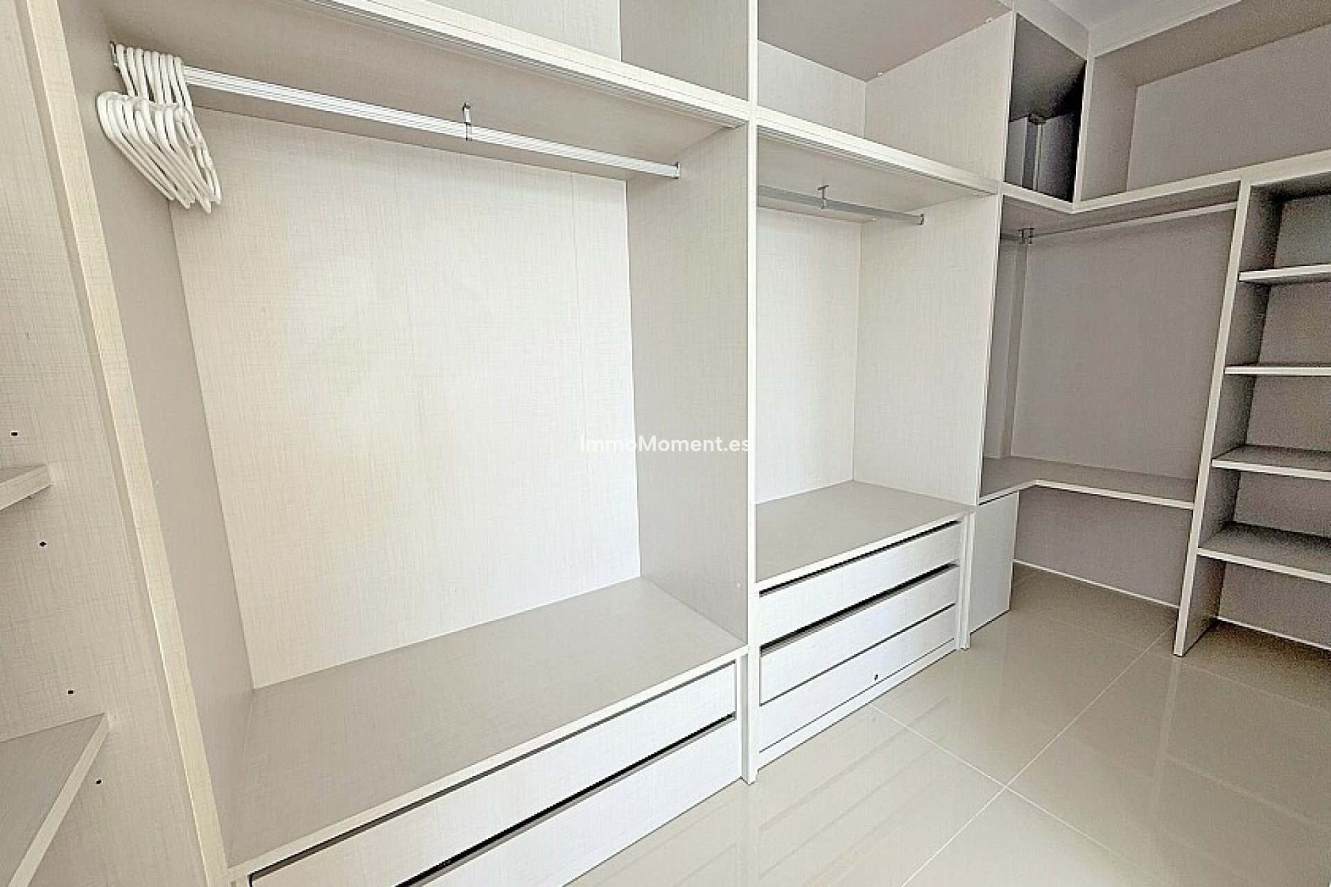 Reventa - Villa independiente - San Miguel de Salinas - San Miguel de Salinas Centro
