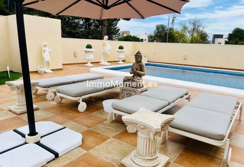 Reventa - Villa independiente - San Miguel de Salinas - San Miguel de Salinas Centro