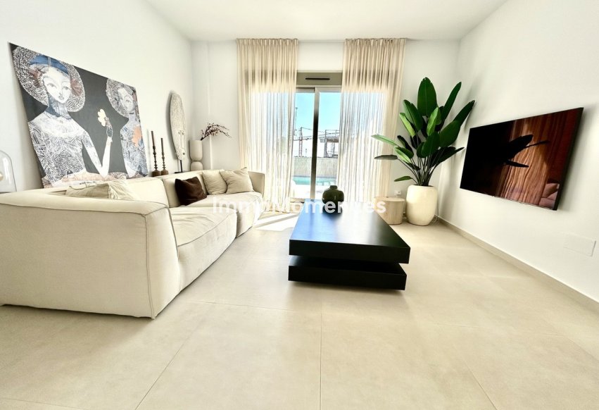 Reventa - Villa independiente - San Miguel de Salinas - San Miguel de Salinas Centro