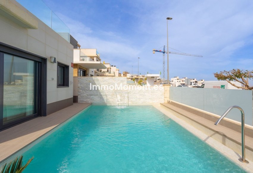 Reventa - Villa independiente - San Miguel de Salinas - San Miguel de Salinas Centro