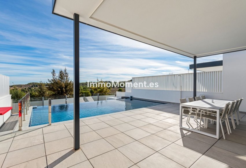 Reventa - Villa independiente - San Miguel de Salinas - San Miguel de Salinas Centro