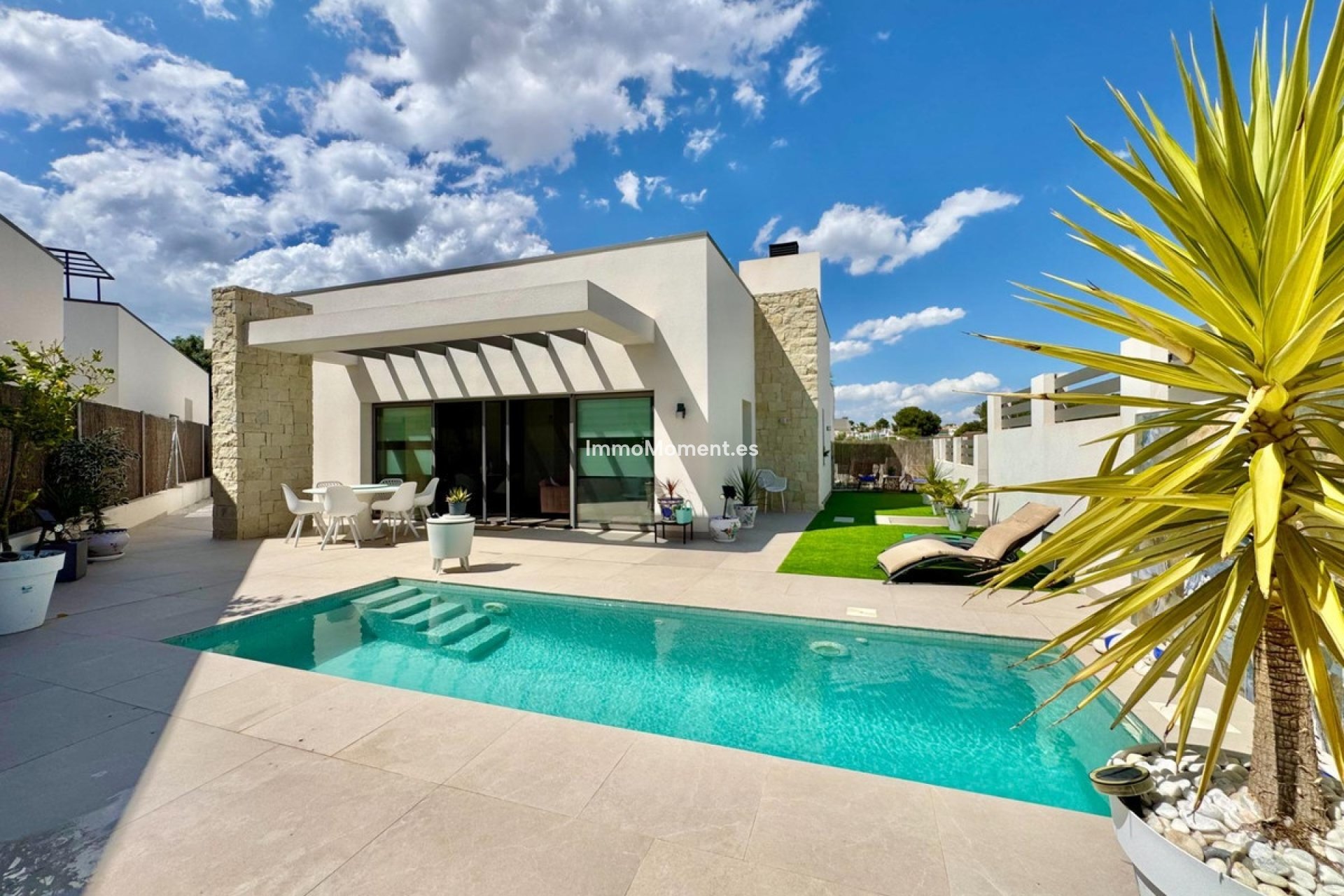 Reventa - Villa independiente - San Miguel de Salinas - San Miguel de Salinas Centro