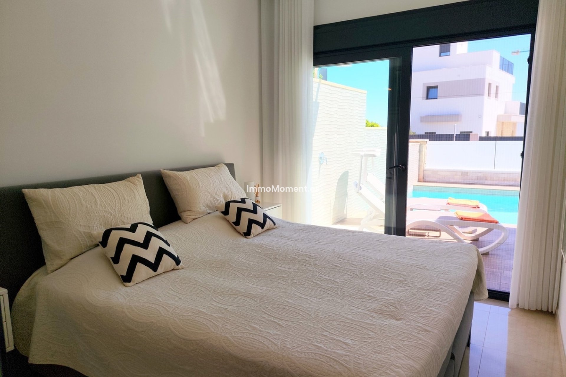 Reventa - Villa independiente - San Miguel de Salinas - San Miguel de Salinas Centro