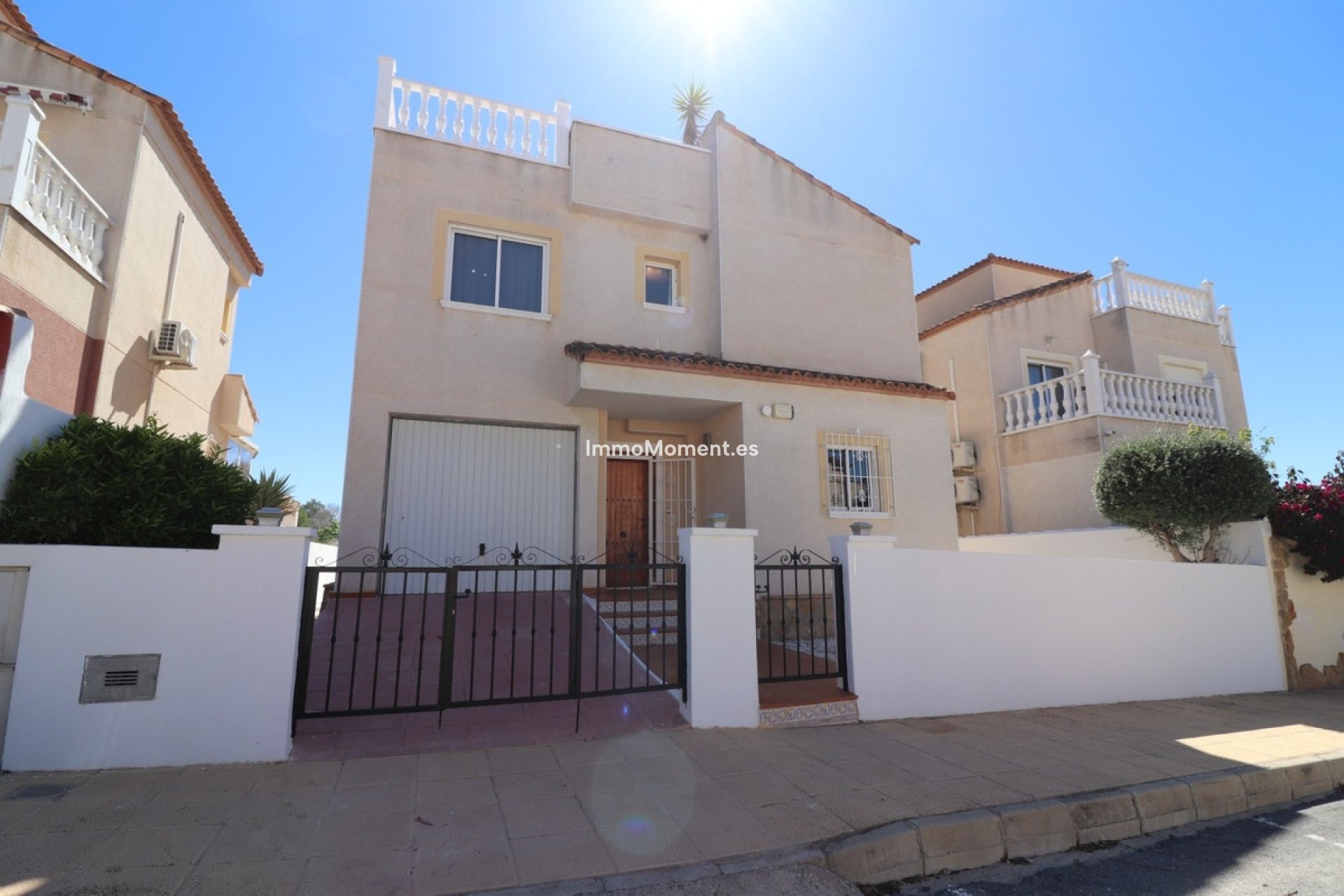 Reventa - Villa independiente - San Miguel de Salinas - San Miguel de Salinas Centro