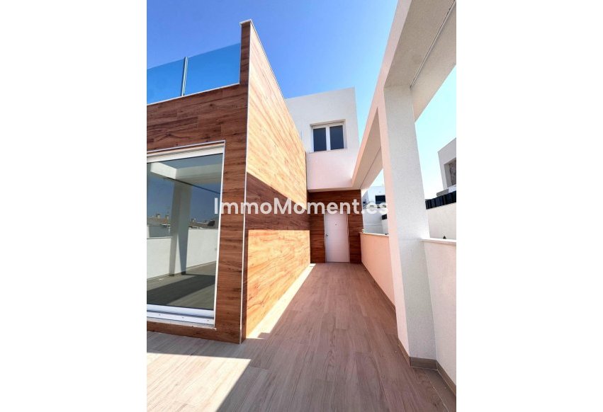 Reventa - Villa independiente - Torrevieja - Aguas Nuevas