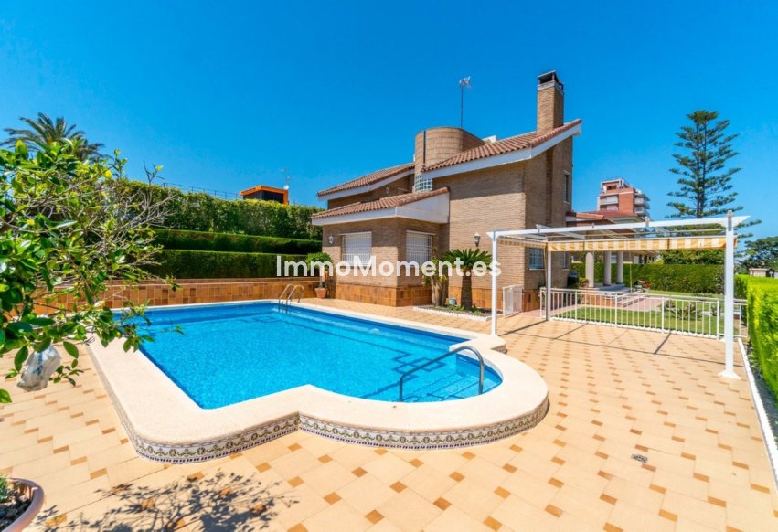 Reventa - Villa independiente - Torrevieja - La Veleta