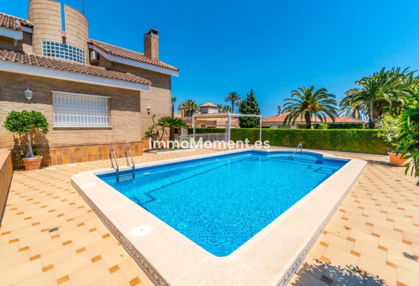 Reventa - Villa independiente - Torrevieja - La Veleta
