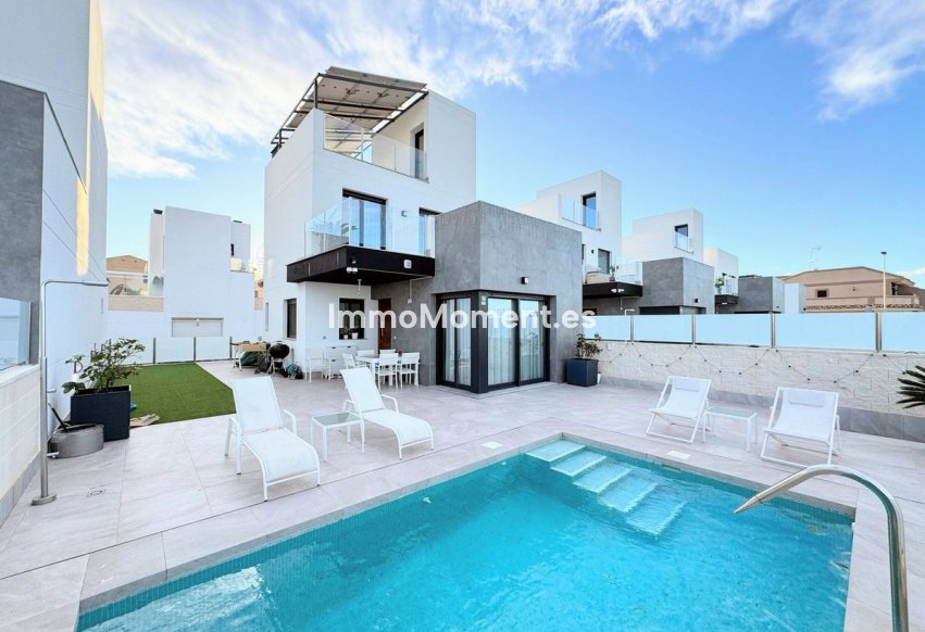 Reventa - Villa independiente - Torrevieja - Los Balcones - Los Altos del Edén