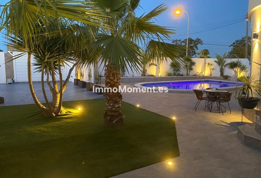 Reventa - Villa independiente - Torrevieja - Torrevieja Centro