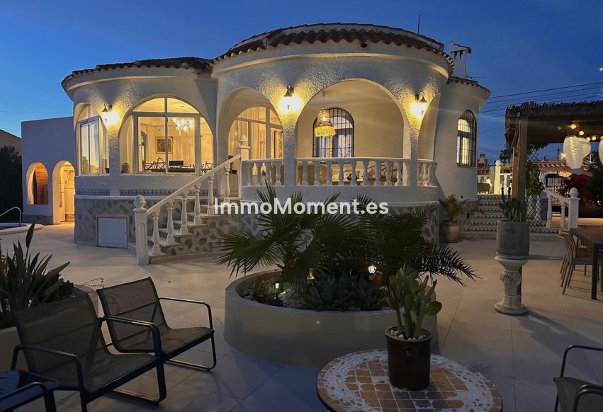 Reventa - Villa independiente - Torrevieja - Torrevieja Centro