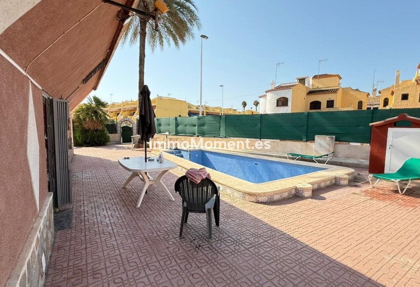 Reventa - Villa independiente - Torrevieja - Torrevieja Centro