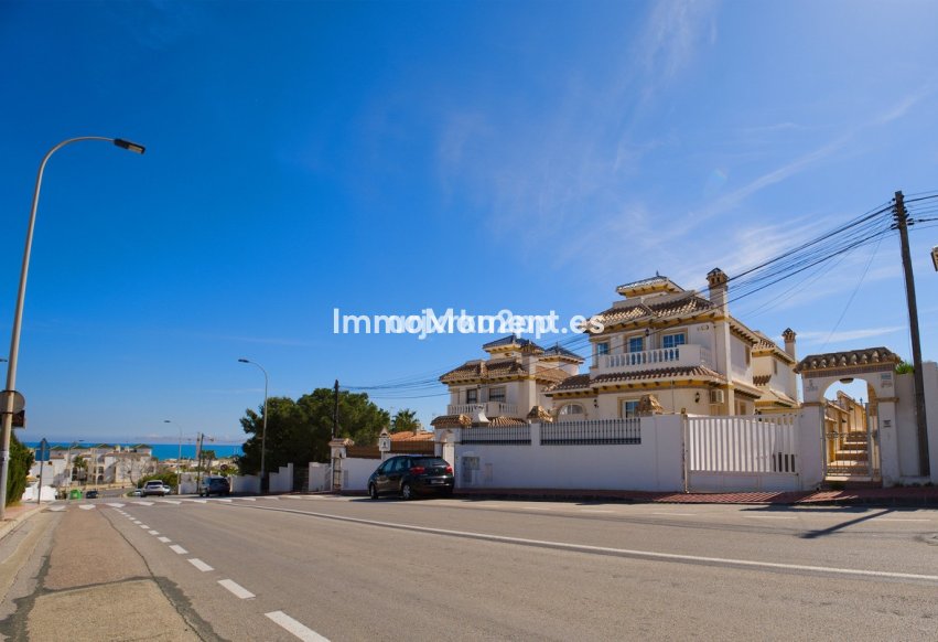 Reventa - Villa independiente - Torrevieja - Torrevieja Centro