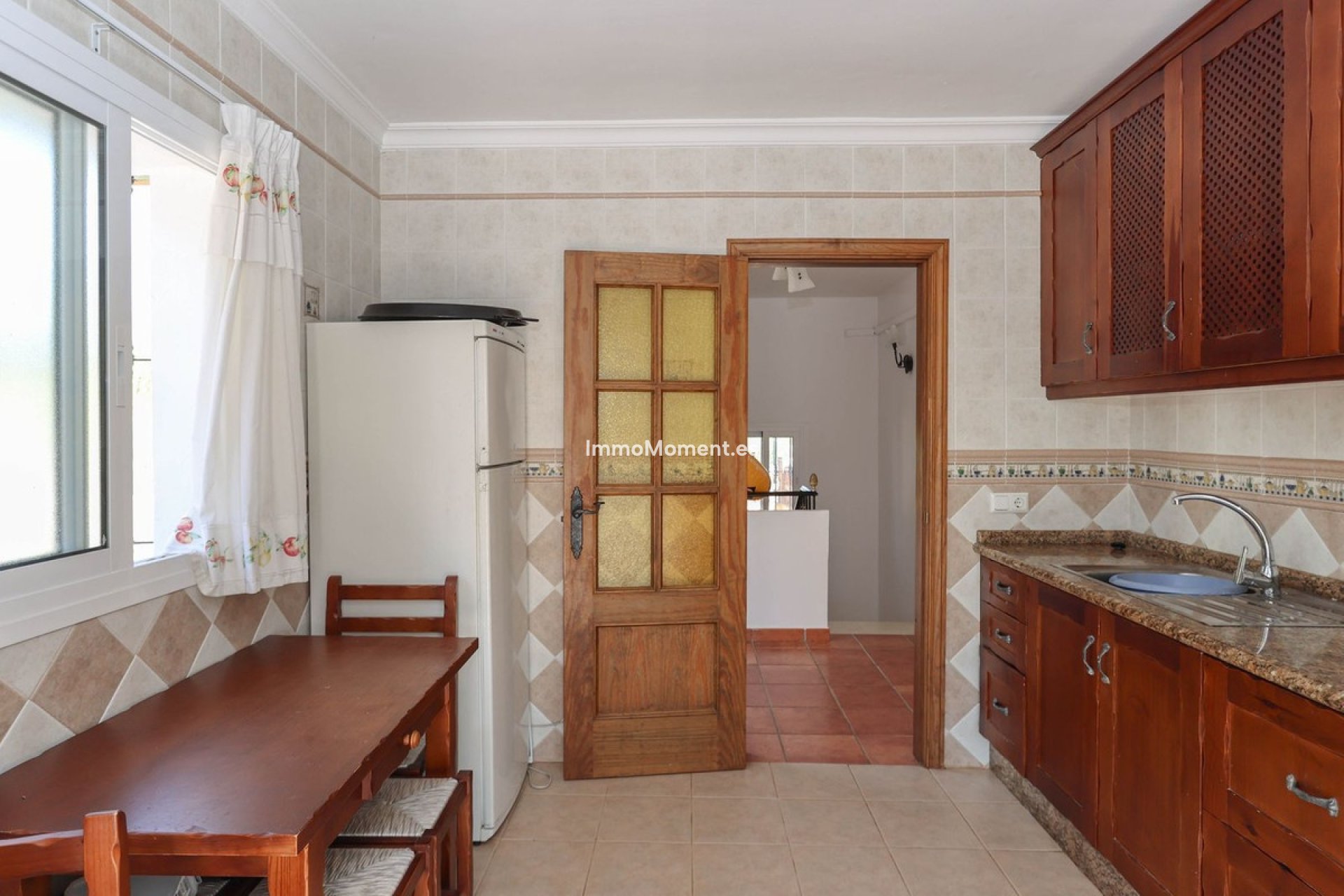 Reventa - Villa - Interior  - Guaro