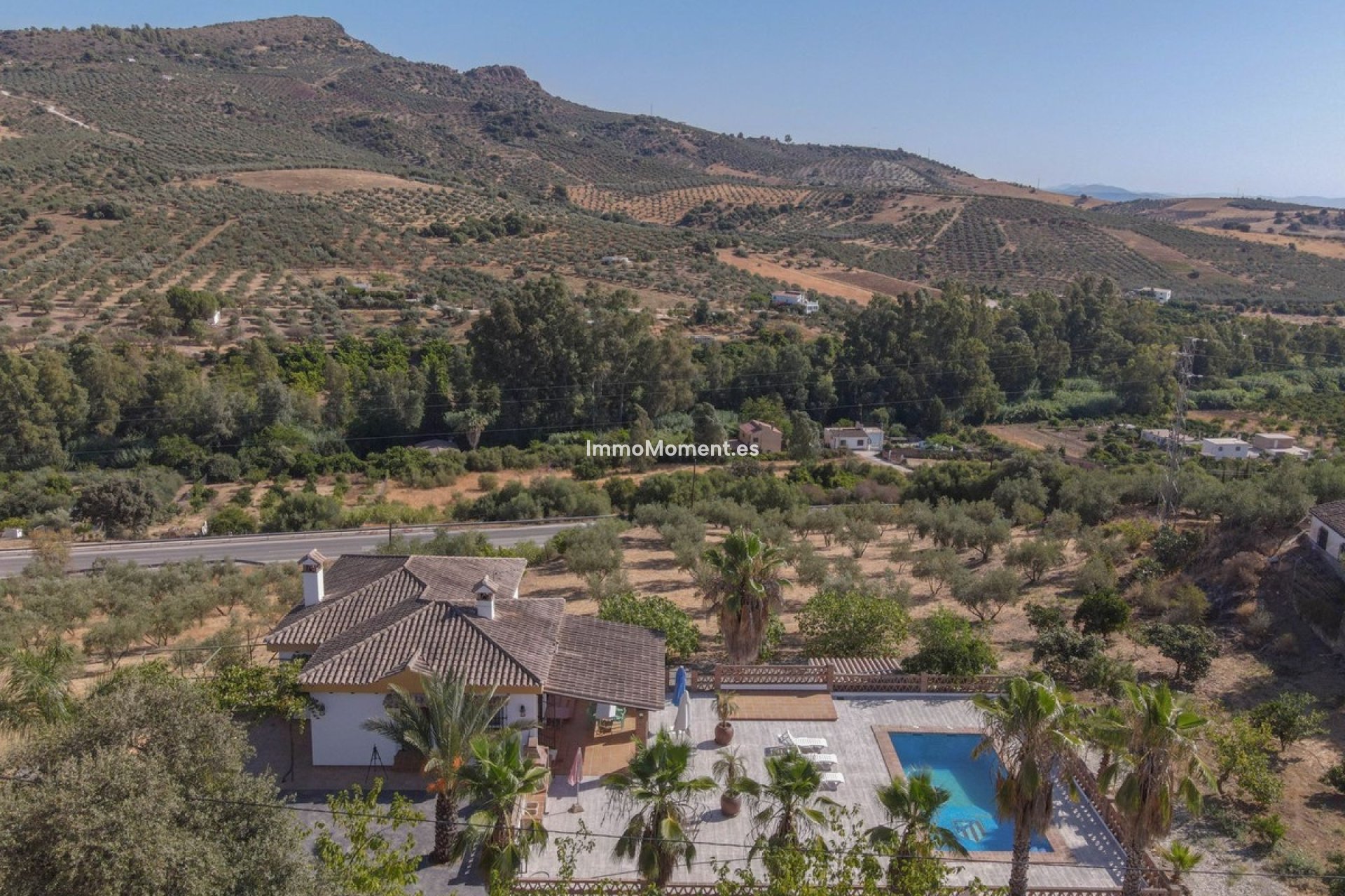 Reventa - Villa - Interior  - Guaro