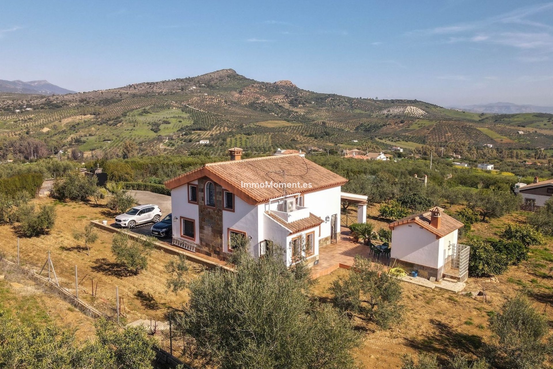 Reventa - Villa - Interior  - Guaro