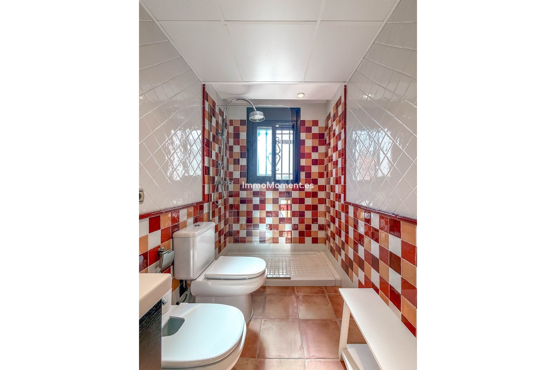 Reventa - Villa - Interior  - Guaro