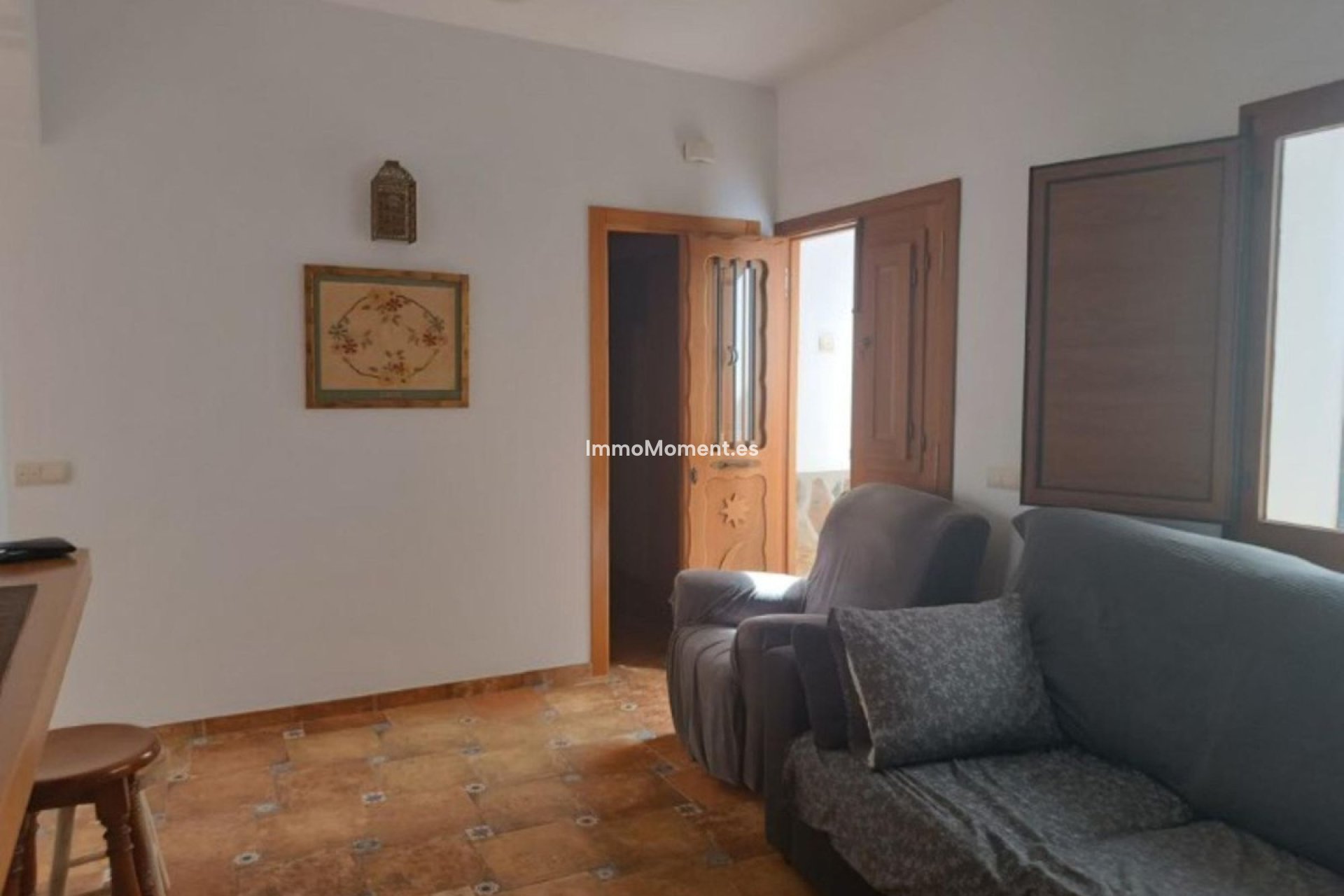 Reventa - Villa - Interior  - Guaro